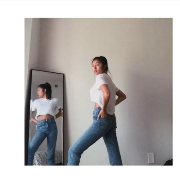 Madewell The Momjean in Downey Wash Size 26 - Picture 9 of 11